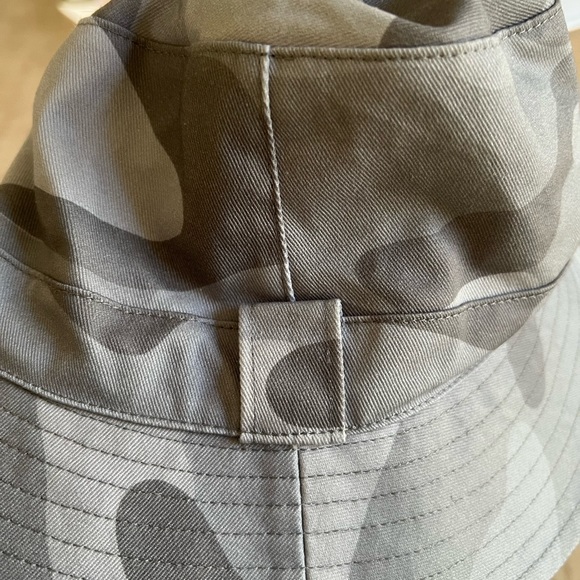 BUCKET HAT ARMY PRINT - Picture 3 of 3